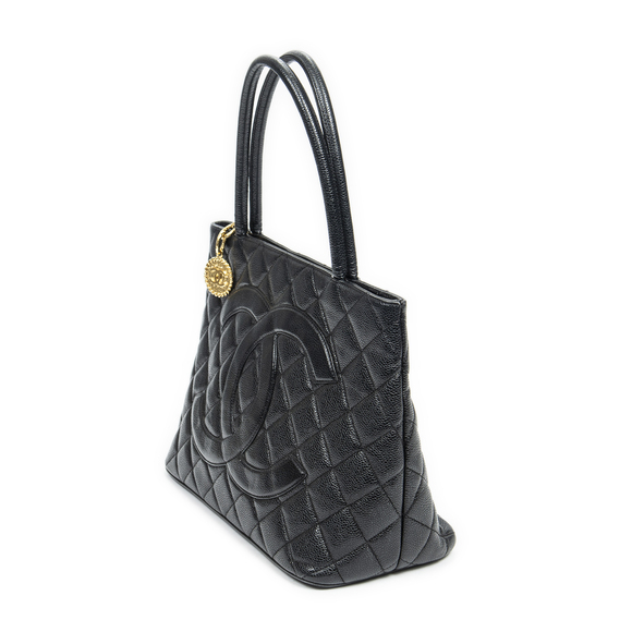 Chanel CC Timeless Medallion Tote - Picture 2 of 8